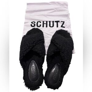 Schutz Dynora Black Faux Shearling Lounge Casual Sandal Slippers with Dust Bag